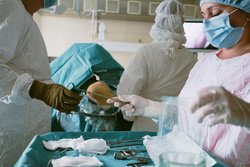 «Сибагро» помогла ОГАУЗ «БСМП» приобрести оборудование за 1 млн рублей